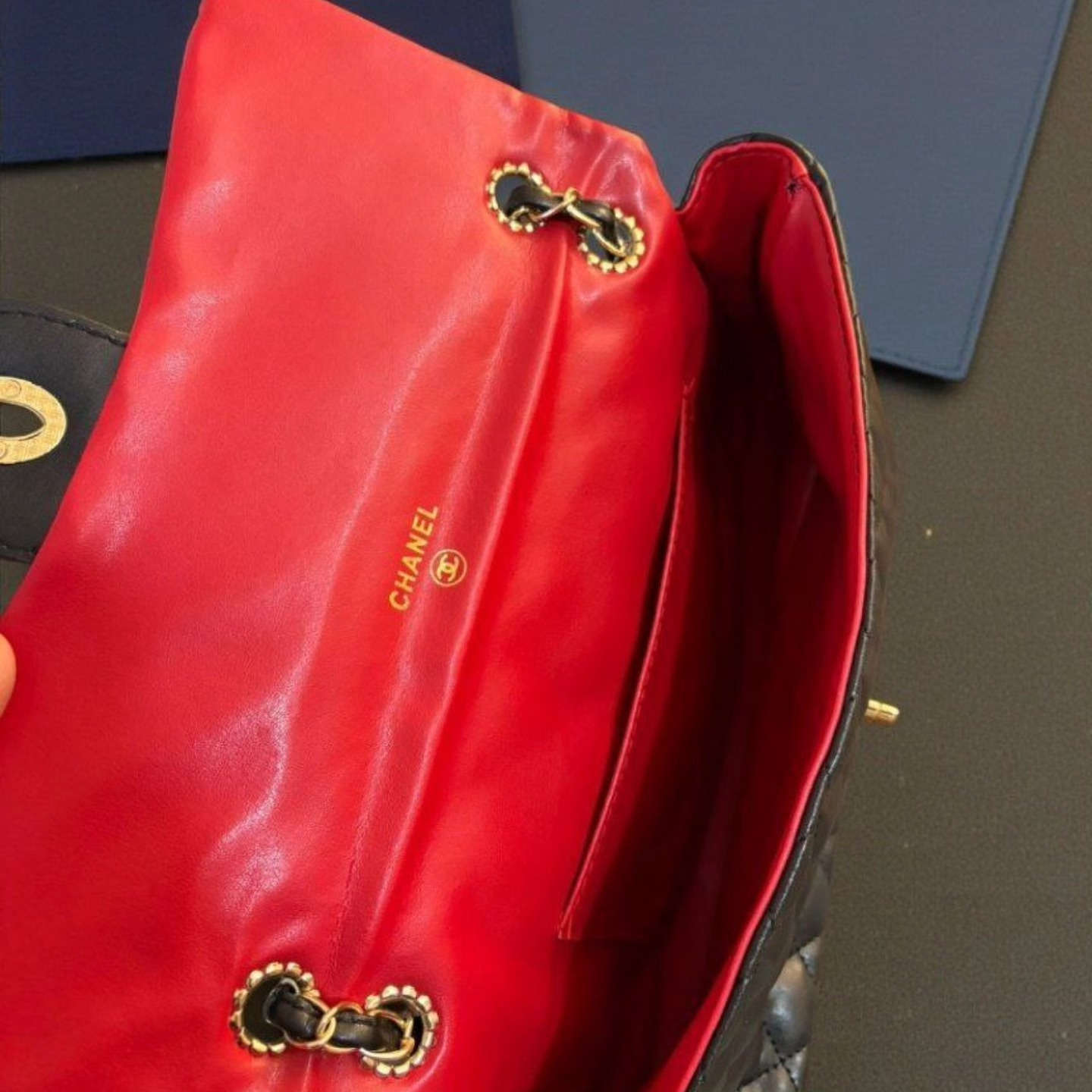 جنط نسائيه تركيه بجودة عالية 🇹🇷👛 
يتوفر توصيل لجميع محافظات العراق 5الف فقط 🚚 
داخل كركوك 3الف فقط 
للطلب مراسلة صفحه 📩📨


**إذا كنت صاحب هذا الإعلان وتريد حذفه لأي سبب، رجاءا أرسل رسالة إلى الدعم الفني**