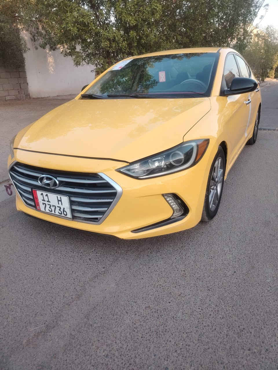 ​
الموديل: هيونداي إالنترا 2017 وارد أمريكي.
​المحرك والـقير: محرك 2000 DOHC (الدوش المرغوب) مع قير أوتوماتيك ATM بلادي.
​الضرر/الحادث: جاملغ وبنيد فقط (سطحي)، وبدون أضرار داخلية أو في المحرك.
​المواصفات والإضافات: شاشة وكاميرا.
​ا: رقم بغداد ألماني (إنكليزي)، سنوية وهزة جديدة، مصفرة هيئة وغرامات.
​الموقع: بغداد.
​السعر: 110 ورقة ($11,000) وفيه مجال بسيط للشراي.
​رقم التواصل:  *********** ) بسعر 110 ورقة ($11,000) وقابل للتفاوض البسيط.
