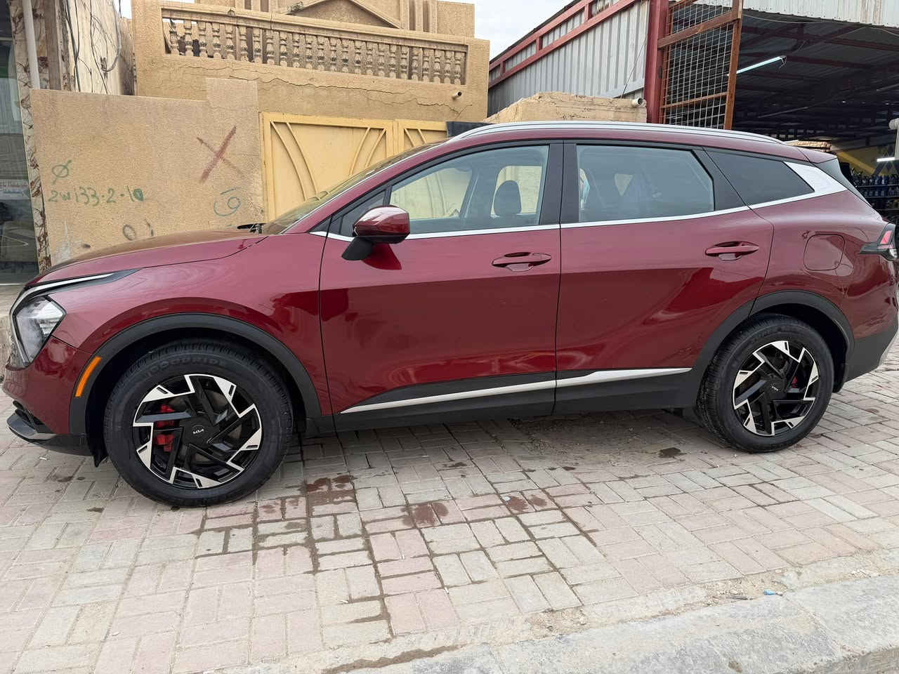 سلام عليكم من رخصت مديرالكروب المحترم
كيا سبورتج وارد أمريكي
موديل 2023

موصفات السيارة
مكينة 2500 والكير 8 نمر

تدفئة بالكشنات
وضعيات قيادة 3

ويل كب 20
حساسات خلفيه
وبعد هواي بيها مواصفات
السيارة  ضرر دعاميه اماميه بدون ايرباك مكفوله من صبغ وتبديل 
رقم بغداد دولي باسمي تحويل مباشرة سنويه هزه جديد 
220ورقه


**إذا كنت صاحب هذا الإعلان وتريد حذفه لأي سبب، رجاءا أرسل رسالة إلى الدعم الفني**