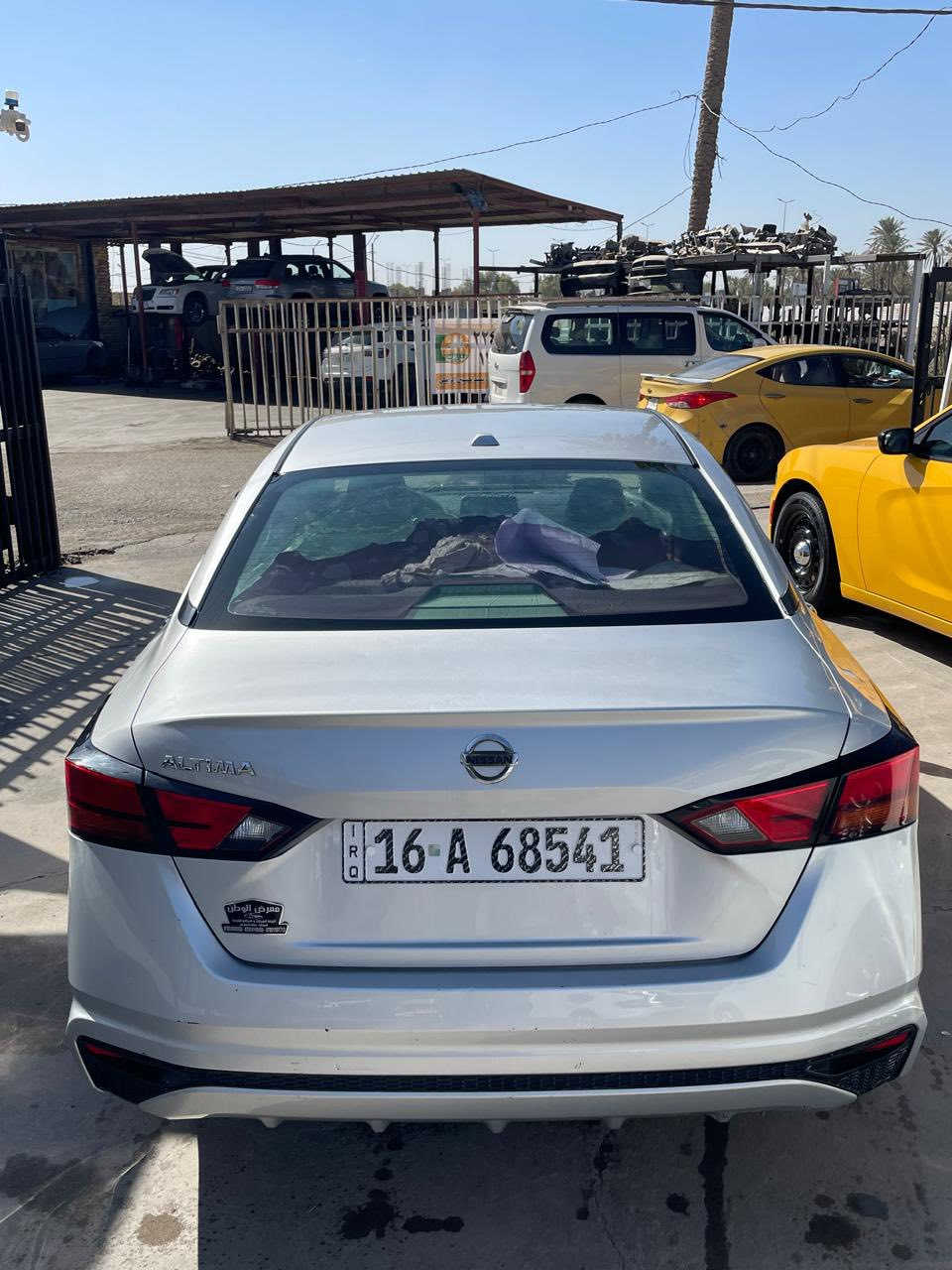 السلام عليكم
مكلف بالنشر
التيما 2019
ماشية 111 الف كيلو متر
جاملغ وبنيد انصبغن بدبي 
حالوب خفيف بيها 
مبدل بس فيت بم 
كلشي بلادي 
ويل كب 
كراسي جلد بدبي بدلتهن
رقم قادسية تحويل مباشر
السعر 125 ورقة
تواصل واتساب فقط

+964 787 956 0680
