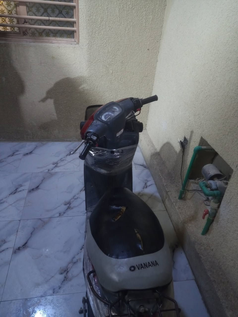 سلام عليكم دراجه المنغولي موديل  2003  دراجه نضيفة   سلف شغال نقصه باتري شاصي نضيف دراجه مامفتوحه  السعر 250 وبيه مجال اتصال عله الرقم *********** العنوان كربلاء اللوبيات عمود 79
