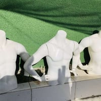 ملكانات ملابس رجاليه للبيع للاستفسار 07885342514