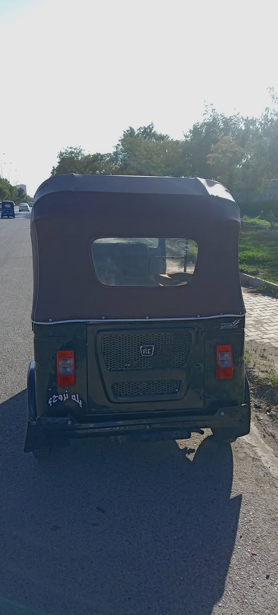 السلام عليكم تكتك للبيع موديل 2021 كفاله لسعر 8500 رقم نكليزي بغداد مكاني شهداء البياع ***********
