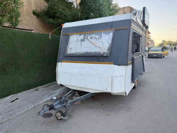 مطعم متنقل جاهز جيب مواد وبيع

مغلف ضد الحريق  
عرض مترتين 
طول تلث مترات ونص 
***********
