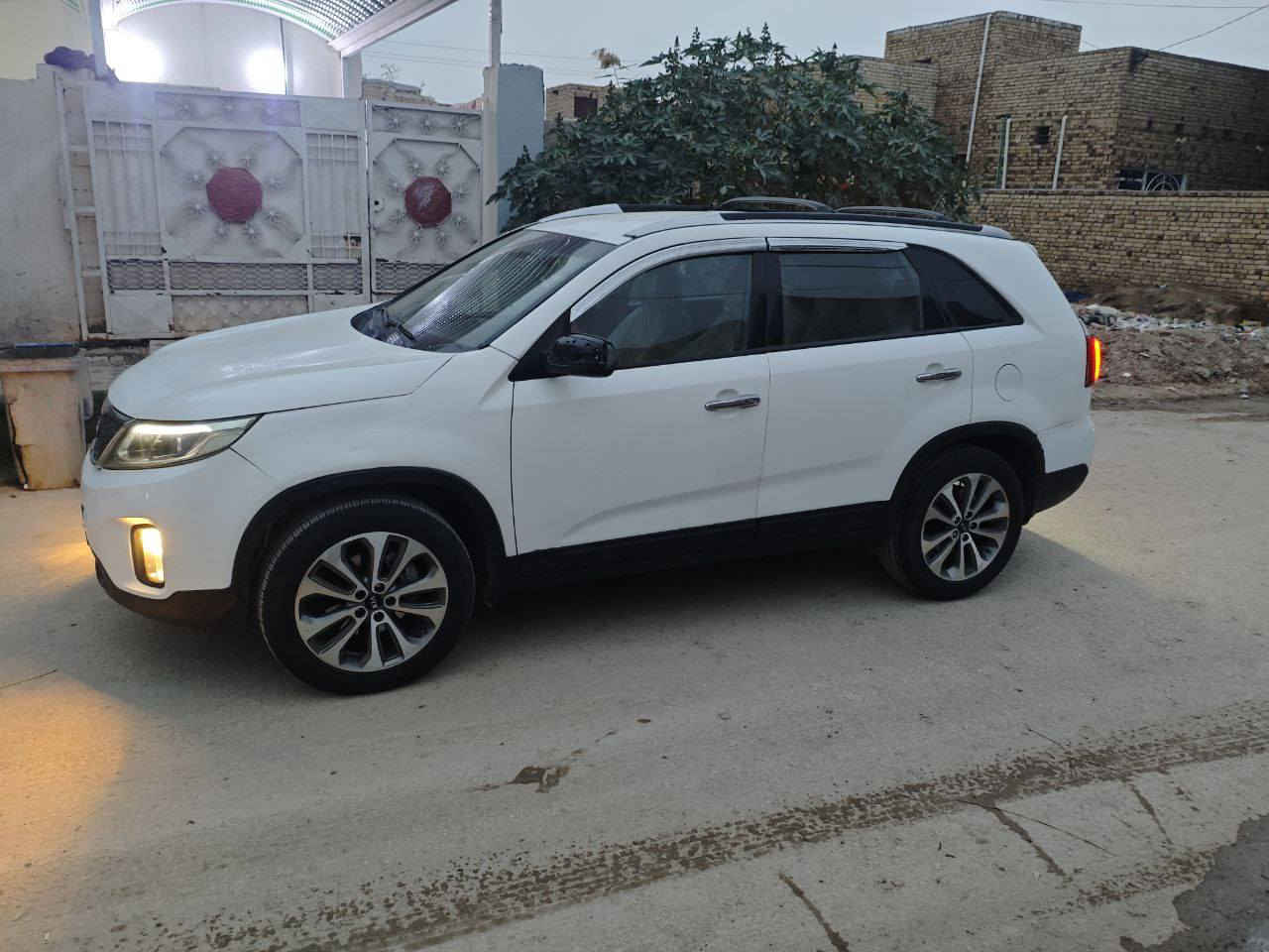 سلام عليكم سورنتو موديل ٢٠١٥ خليجي محرك سته ٦ سلندر تبريد ٣ قطع ٧ راكب متجايه تجيه خفيفه ومصبوغه عام لغود شواصي كفاله محرك كير تبريد حداديه تخم تاير كفاله السعر ١٣٣ وبيها مجال مكان سياره تفاصيل اكثر اتصال ***********
