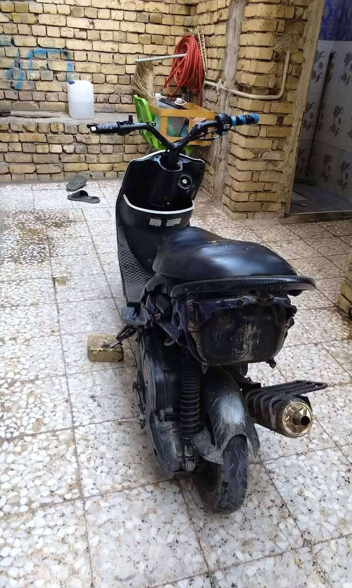 سلام عليكم عدله للبيع مزوده بوشه 55 بدون وراق دراجه هوان شرط دراجه كدام عينك ابعنه هيج مكاني العراضات هاذه رقمي ***********
