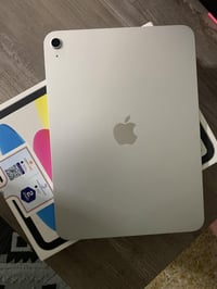 ايباد ١١ • ذاكرة ١٢٨ • بطارية ٩٩%