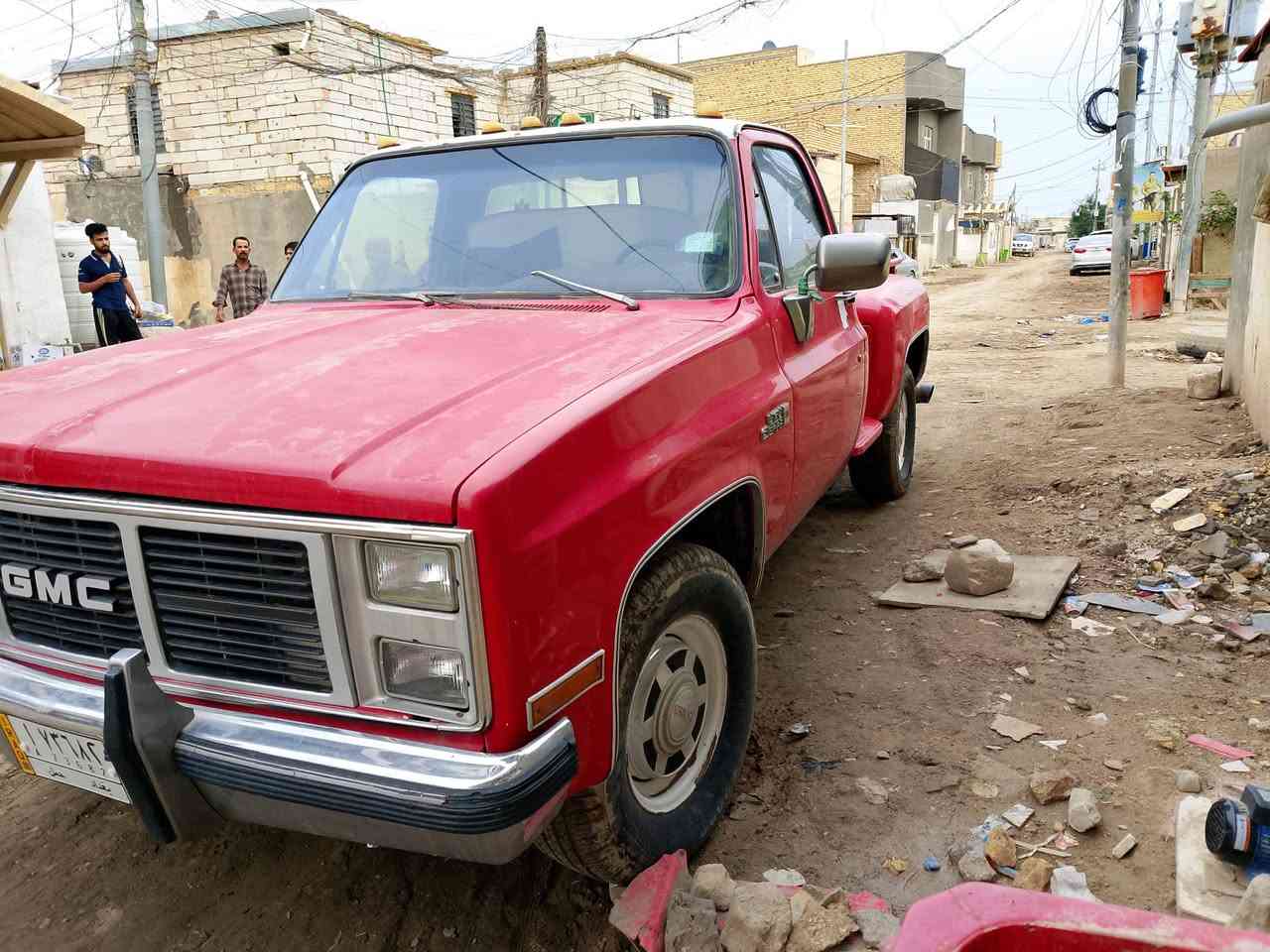 سلام عليكم جم سي موديل 85رقم بغداد الماني 
ثاني يوم امداور سنورية مامنتهية 
سيارة جاهز محرك 350كير عادي تبريد ثلج مابية اي نقص
السعر 80اوبية مجال العنوان ذي قار داخل المركز 
الهاتف ‏‪0781 038 9651‬‏
