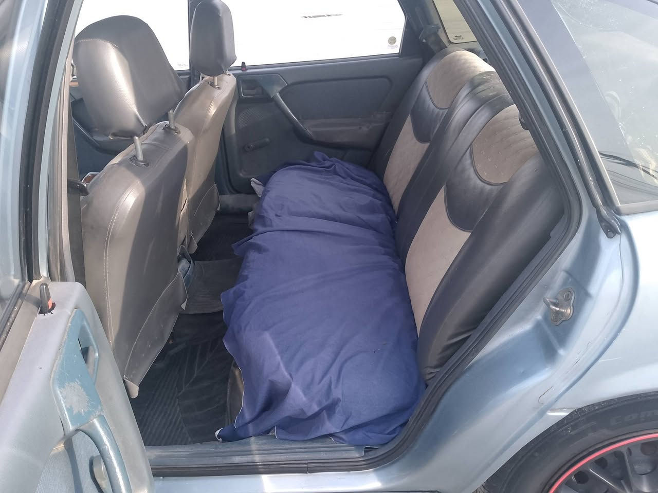 فكترا موديل 91 حجم 16  محرك شرط الضرر طخه بل صندوك 
اوالبنا رامه مسدوده كاربون بيها  رقم مشروع وطني  
تحويل  شرط  للا ستفسار على الرقم التالية ***********
السعر 35 $اوبيها مجال / السيارة كدام العين 👀
