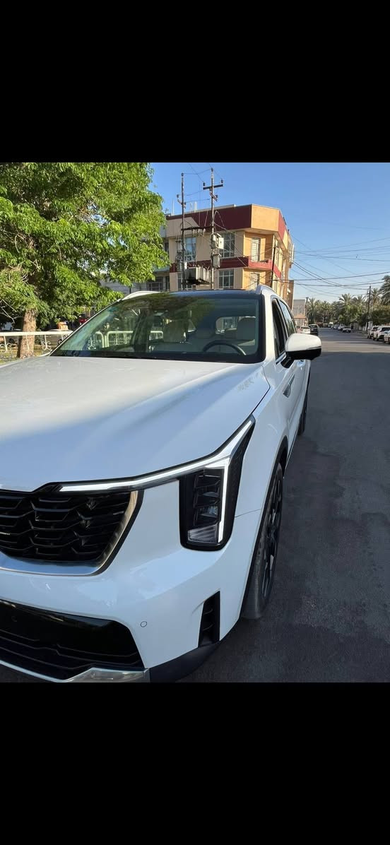 السلام عليكم 
كيا سورينتو 4x 
موديل 2025  خليجي
فول الفول مواصفات اعلى فئة بالسورينتو ميحتاج اشرح تفاصيلها لان معروفة وغنية عن التعريف مخلفة ppf بالكامل
عداد المسافة. 6000 km بعدها زيرو على وضع الشركة.
رقم بغداد @ 
اتصال ***********
ملاحظة..رجاءآ الما عنده معلمومة عن ال4x موديل 2025 يسأل عنها واذا يحب يتصل واسف للاطالة...
السعر 36.500$
