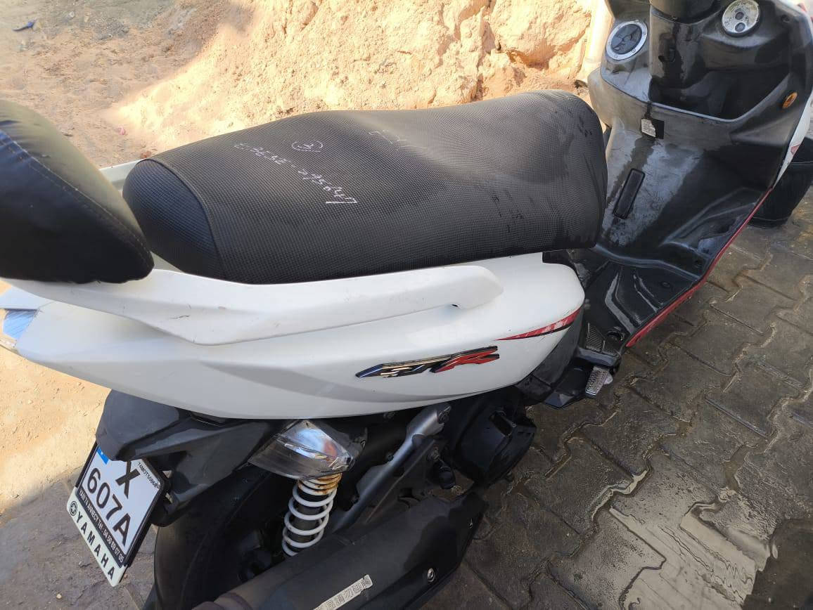 سلام عليكم GTR للبيع دراجة كاملة مابيها اي نقص نوزل بانزين محسن كفرات اصلية كلها ختم شوفة عينكم بالصورة كما هي بالواقع السعر 1250 وبيها مجال العنوان بغداد الحربة للاستفسار اكثر  *********** واتساب ورصيد متوفر

