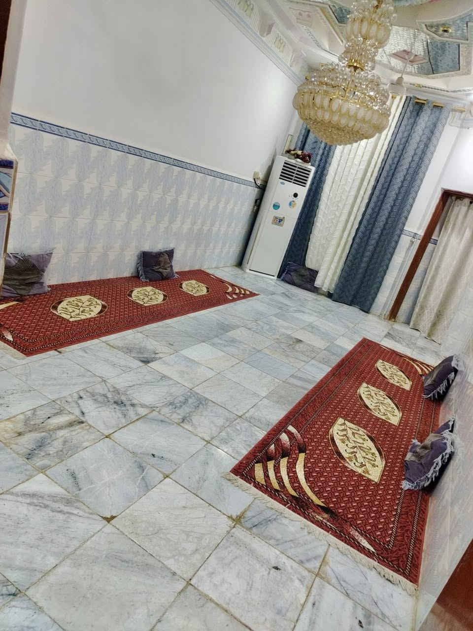 #إعلان_رقم (230)

دار للبيع في منطقة حي العسكري
📍 | شارع النجدة

━━━━━━━━━━━━━━━

🏠 مواصفات الدار:

◾ المساحة : 200 متر
◾ البناء : طابقين مسلح
◾ الطابق الأرضي : كامل
◾ الطابق الأول : غرفة + صالة
◾ موقع هادئ ومناسب للسكن العائلي

━━━━━━━━━━━━━━━

🏦 مطلوب للمصرف العقاري : 100 مليون فقط

━━━━━━━━━━━━━━━

📞 للحجز والاستفسار:
مراسلة الصفحة أو الاتصال مباشرة 👇

☎️ *********** — سيد ولاء
☎️ *********** — أبو حسين

📍 العراق | السماوة
حي العسكري — قرب جامع الإمام علي (ع)

━━━━━━━━━━━━━━━
🏢 #الخارطة_للاستثمار_العقاري
🔑 بيع • شراء • استثمار • خدمات عقارية
━━━━━━━━━━━━━━━
