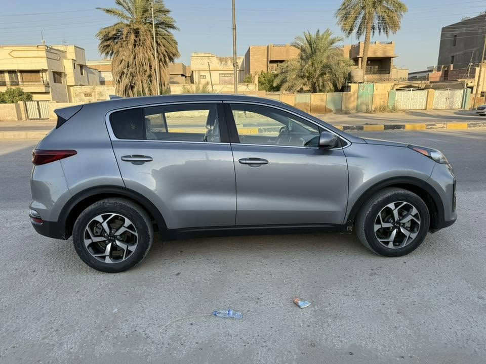 كيا سبورتج 2022
Kia Sportage

180ورقة

18000$

وارد امريكي ماشية 60 الف ميل

الحادث فقط ربع البنيد وربع الدعامية معدل ومصبوغ ( ربع فقط)

ايرباك سليم بالكامل

كاملة بدون اي مصرف

مكفولة ( مكينة وگير وحدادية وتبريد)

تبريد قطعتين

نزول منحدرات

3 وضعيات قيادة 

رادار امامي

تحديد مسار

مكينة 2400 GDI

كامرة خلفية

داخل رصاصي وجداً نظيفة

صور الحادث والتصليح مرفقة

السيارة رقم بابل بإسمي وتحويل مباشر 

السنوية نافذة لغاية 26/10/2029

حلة / نادر الثانية

***********
