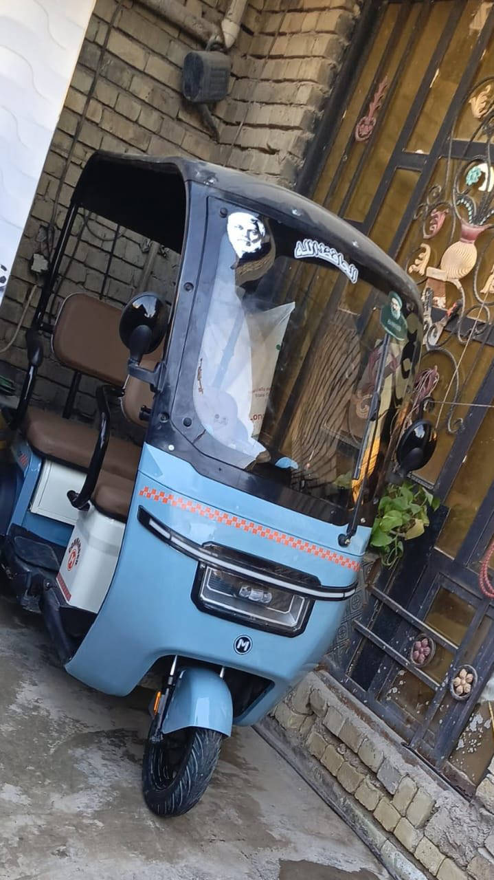 سيار كهربائية غنية عن تعريف تعال وتساب ***********
