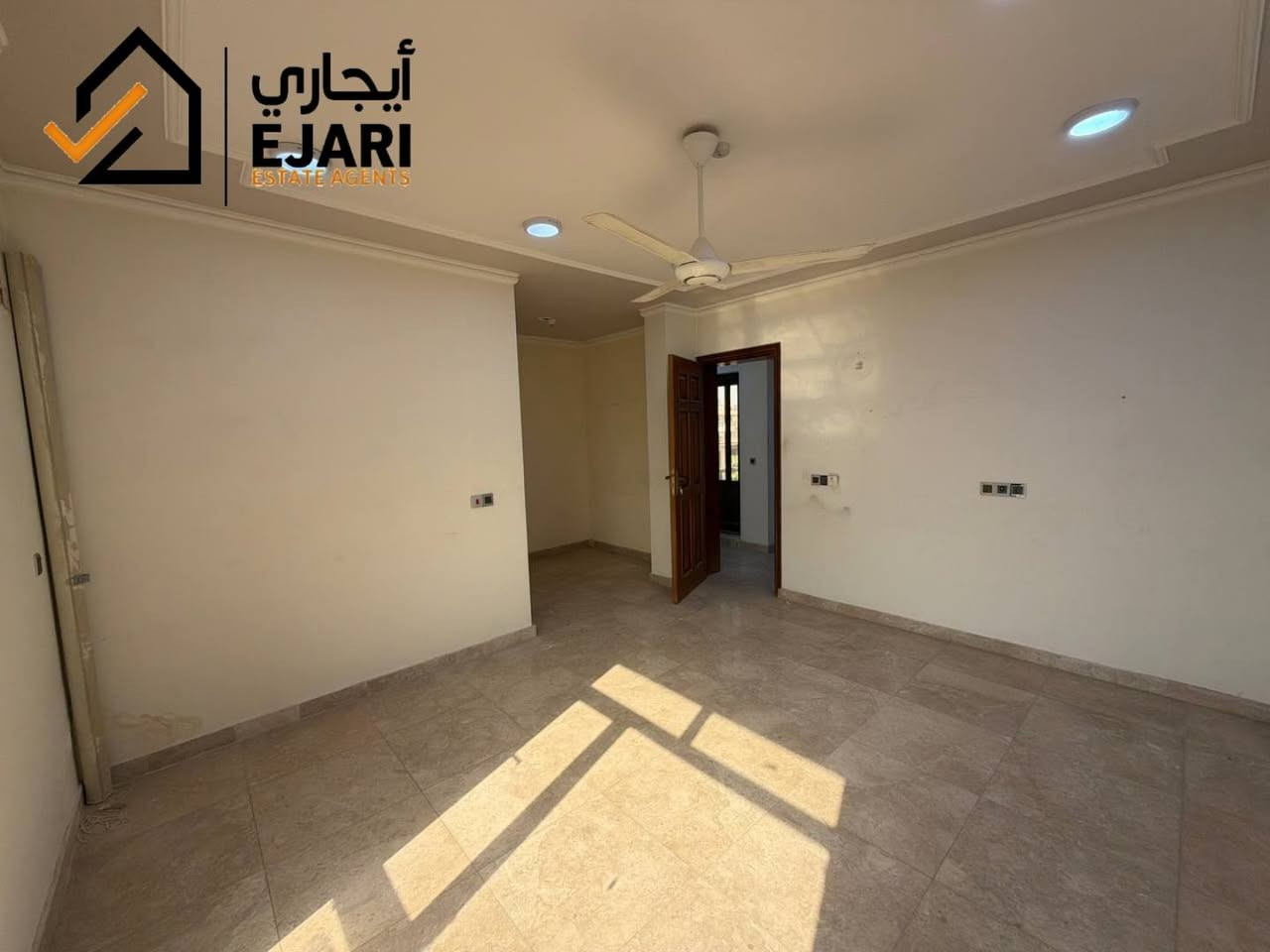 اعلان ايجار 
Ejari  إيجاري 
يوجد وحده سكنيه في منطقه حي الجامعه بناء حديث مساحه ٣٠٠ متر ركن  طابق ثاني يوجد مصعد مخصص للشقه شغال ٢٤ ساعه يصلح مكتب علمي او شركه او سكن 
تحتوي ٣ غرف +صاله +مطبخ +حمام عدد٢ +بالكون اكبير +يوجد مكان وقف السيارات كبير 
للاستفسار  ***********
اذا مهتم بالسعر اكتب رقم 26سوف يتم الرد خلال ثواني 
نقدم خدمه  اداره العقارات في جميع مناطق بغداد في حاله انك مشغول او امسافر وماعندك وكت اتابع البنايه او اي عقار يمنه الحل ايجاري بديل  
يلبي طلبك وانت مكانك بطرق حديثه 
او زيارتنا الى موقع الشركه في حي الجامعه الفرع مقابيل كليه الاداره والاقتصاد فرع مدرسه المباهج👇
 https://maps.app.goo.gl/uwkk4QPYd5EgivjP8?g_st=iw

 للمزيد من العروض يمكنكم الانضمام قناه التلكرام👇
https://t.me/omarEjari

وتساب 👇 فقط رسائل 
https://iwtsp.com/9647754445448

 التيك توك 👇
https://www.tiktok.com/@ejari86?_t=8V089pzmx7t&_r=1

 قناة  YouTube 👇

https://youtube.com/channel/UCPxpJjtiuOb1RoTmh_X9cZQ

#iraq #baghdad #kurdistan #iraqi #properties #property #investment #openhouse
#propertyinvestment #luxurylifestyle #apartment #sold #rent #apartments
#عقارات_المنصور #للايجار #ايجار #مجمعات #شقق #إيجاري #الجامعه  #المجمعات #شقق #سكني #اليرموك  #السلام #اليرموك #الجادريه #تجاري #الداوودي
