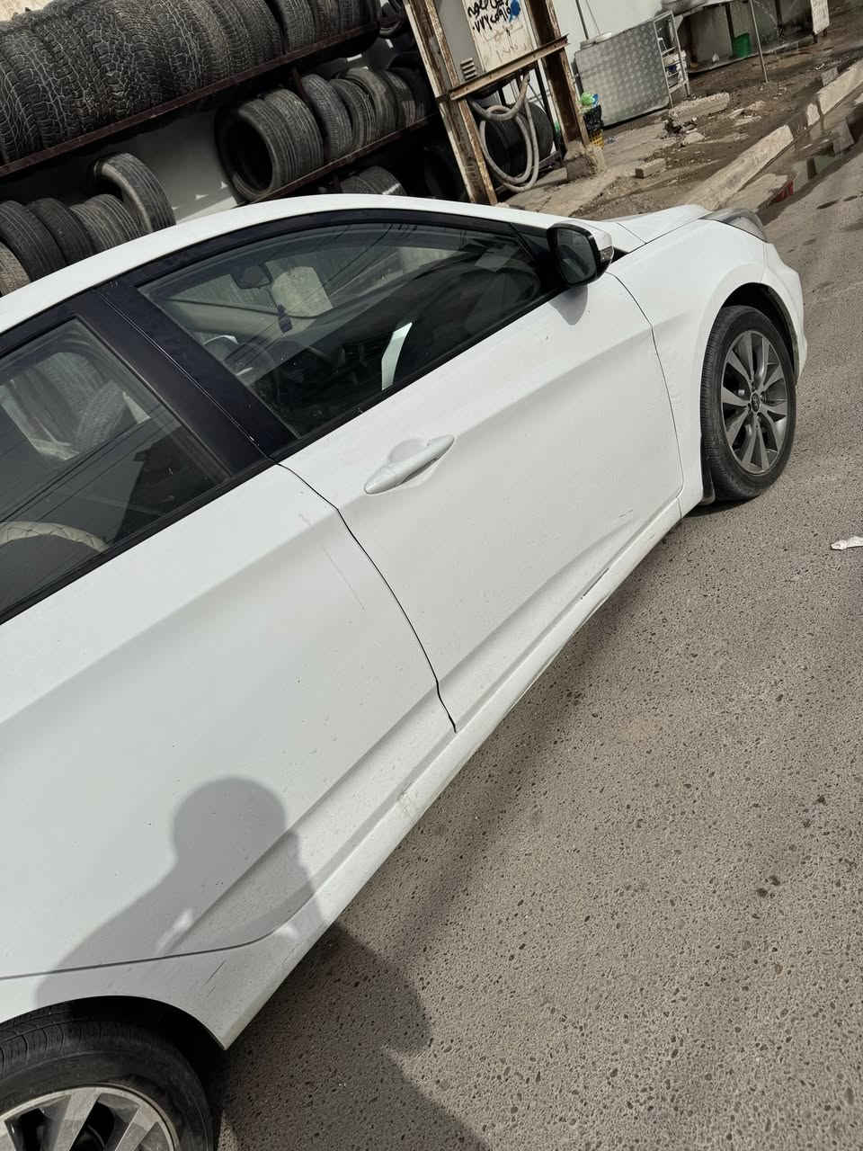 السلام عليكم للبيع اكسنت موديل2016 خليجي بدون حادث فقط شبر بارد بلباب مواصفات السياره شاشه سلايد كامره تحكم ستيرن السياره ماشيه (85)حقيقي السعر 125 الاتصال على الرقم ***********
