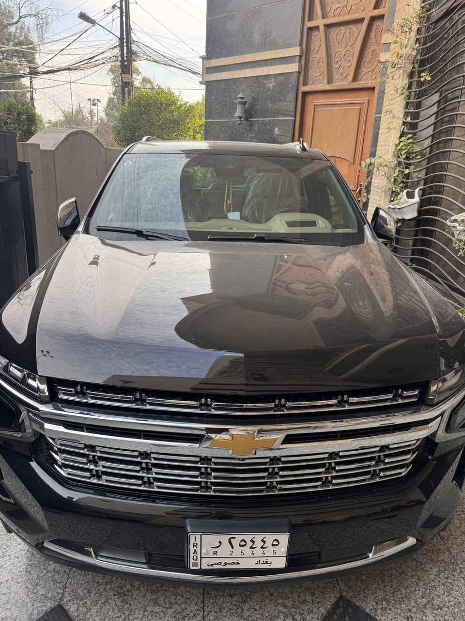 السلام عليكم 

 بيع فقط  

تاهو 2023 (خليجي) وكاله المنصور

موصفات (بريمير ) فول١/١ (جكات)

كفاله عامه بيها بارد بالجاملغ الامامي 
وصبغ شبر فوك يدة الباب الخلفي

ماشيه 30 الف كيلو 

داخل جديد لك حته الكاعيات مالتها بعدها بختم الوكاله ممفتوحات بجنطه
 والسماعات مع كل الملحقات

السعر 54000$  بيها مجال بسيط 

-مكان سياره  بغداد( الكاظميه )

*********** موجود واتساب
