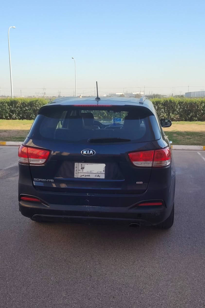 كيا سورينتو 2016 بغداد مشروع وطني  وارد امريكي ضرر خلفي بسيط بارد بلجاملغ الخلفي مكفولة من الحادث والصبغ ماعدى الدعامية الخلفية محرك اربعة 2400 خمسة راكب بيهة منضومة غاز تشتغل ماشي 96 الف ميل ، السعر 160 $  مكلف بلنشر للاستفسار ***********   مكاني مجمع بسماية

