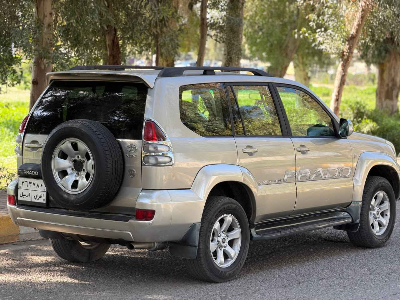 تويتا  برادو   موديل 2005 
محرك V6 سلندر مرغوب 
سيارة  مكفولة  كفالة  عامة  كلشي مابي بارد كلشي مابي 
كير محرك اكسل كل ابشرط
ماشي 300 الف   حقيقي 
سيارة  فول  فول  ماسفات 
كوشن هيتر كوشن جلد 
عنوان  كركوك  رةحيماوا
***********
***********
سةنةوي جدبد بسمي كركوك, العراق
