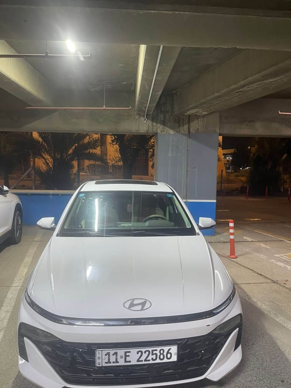 سلام عليكم
Accent 2024.  K  خليجي مكفوله من الصبغ ماشيه37

شاشه CarPlay تحكمات بلمري فتحه سويج عدد 2 معروفه الموصفات سياره جديده استخدام شخصي تحويل 2 يوم 

مكان السياره / شارع فلسطين ساحه بيروت 
هذا رقمي *********** 
معروضه 137 وبيهه مجال
