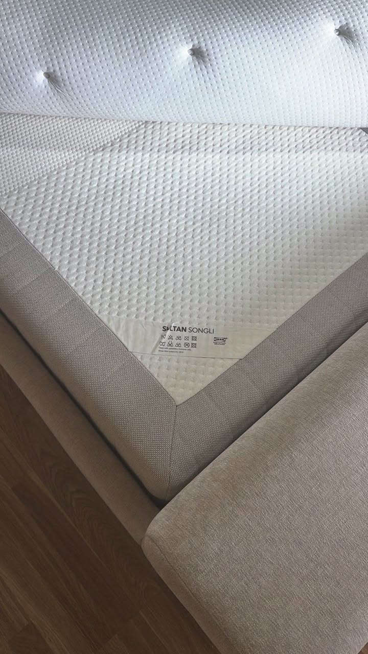 Ny skick.  180/200 cm. Säljer pga flytt. Har knappt använt. Landskrona, M


**إذا كنت صاحب هذا الإعلان وتريد حذفه لأي سبب، رجاءا أرسل رسالة إلى الدعم الفني**