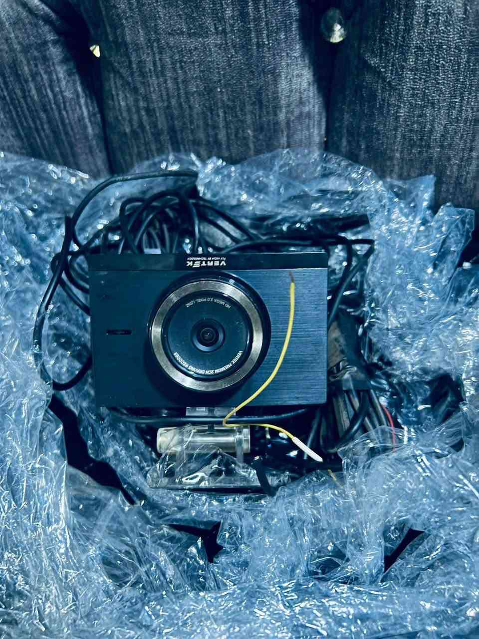 يوجد كامرات مراقبه للسياره اماميه و خلفيه كوري اصلي مال كصه السعر ٢٥الف 
للتواصل: ***********
البيع جمله+مفرد
!!جمله سعر يختلف
