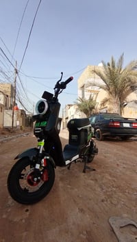 للبيع دراجه شحن R9 الدراجه موديل 2025 وكيل حيدر النيار  مواصفاتها سرعه...