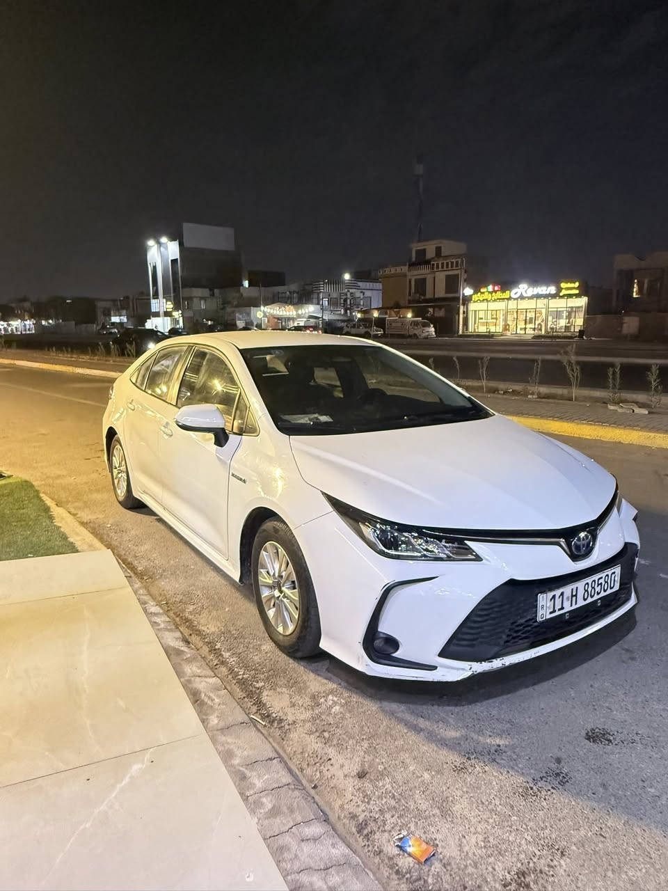 موديل: 2024هايبرد
السعر١٤٢

مكانه بغداد حي الجهاد

سياره بسمي ثاني يوم تحويل 

ستيراد خليجي 

رقم دولي 

المحرك: 1800 سي سي

لايت زنون

تخم تاير

بصمة تشغيل

السيارة باسمي

ما بيها ولا قطرة صبغ، بلاديه

ولا مدعومه 

نظيفة جدًا وحالة الوكالة

السعر بي مجال بسيط

للتواصل  اتصال

 📞***********

مميزات تويوتا كورلا 2024 – محرك 1800

محرك 1800 سي سي اقتصادي وعملي

ناقل حركة أوتوماتيك CVT

بصمة تشغيل بدون مفتاح

لايت زينون + إضاءة نهارية LED

نظام تبريد قعتين

أنظمة أمان كاملة: ABS – VSC – TRC – EBD

وسائد هوائية أمامية وجانبية

نظام الثبات على المنحدرات

تكييف أوتوماتيك قوي

شاشة وسطية متعددة الوسائط

بلوتوث + USB

كاميرا خلفية

مثبت سرعة

مقود كهربائي متعدد الوظائف

نظام ECO لتوفير الوقود

نوافذ ومرايا كهربائية

قفل مركزي + إنذار

تخم تاير
