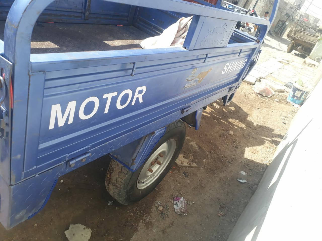 السلام عليكم ستوته جمرة للبيع موديل 2023 كهربائيات شغال نكرة سلف السعر مليونين و400 رقم انكليزي بأسمي المداور ثاني يوم العنوان النجف الاشرف الاتصال على رقم ***********
