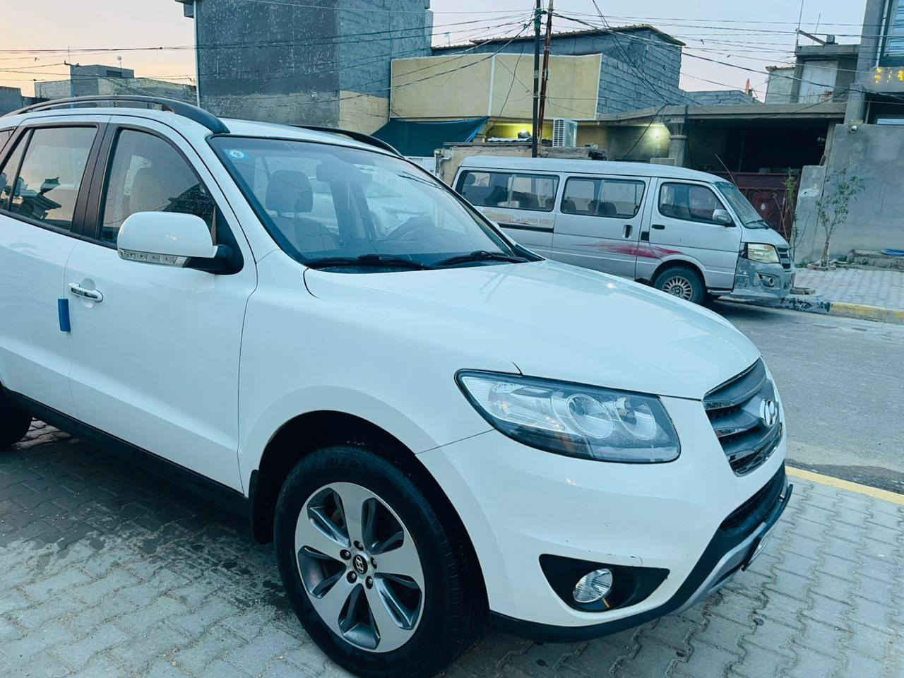 السلام عليكم مكلف بنشر وغير متواجد ع الفيس 
 سنتافي 12للبيع رقم بغداد  6 سلندر مكفوله من صبغ و فتح سياره خير من الله  مكان بغداد اللطيفية السعر 160 للاستفسار الاتصال برقم *********** او ***********
