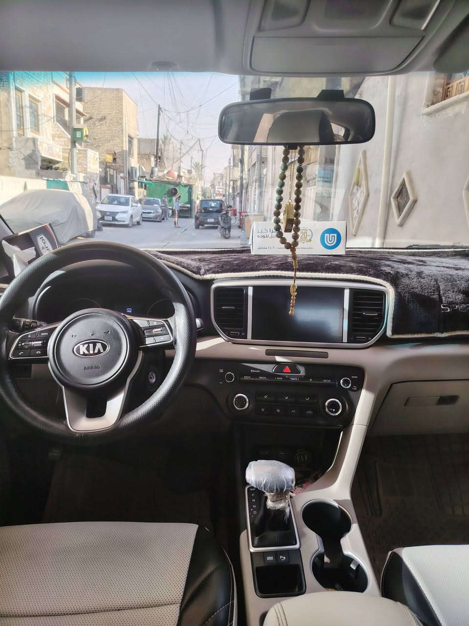 للبيع او المراوس بسيارة ٧ راكب / كيا سبورتج خليجي موديل ٢١ بيها بنيد َمصبوغ فقط نظيفة جدا نص مواصفات ماشية ٩٧ أربيل بإسمي سنوية ٢٠٣١ هزة جديدة كير ومحرك وصدر مكفولات السعر  ١٨٥ وبيها مجال قليل جدا بغداد الحرية موبايل *********** بيه واتساب
