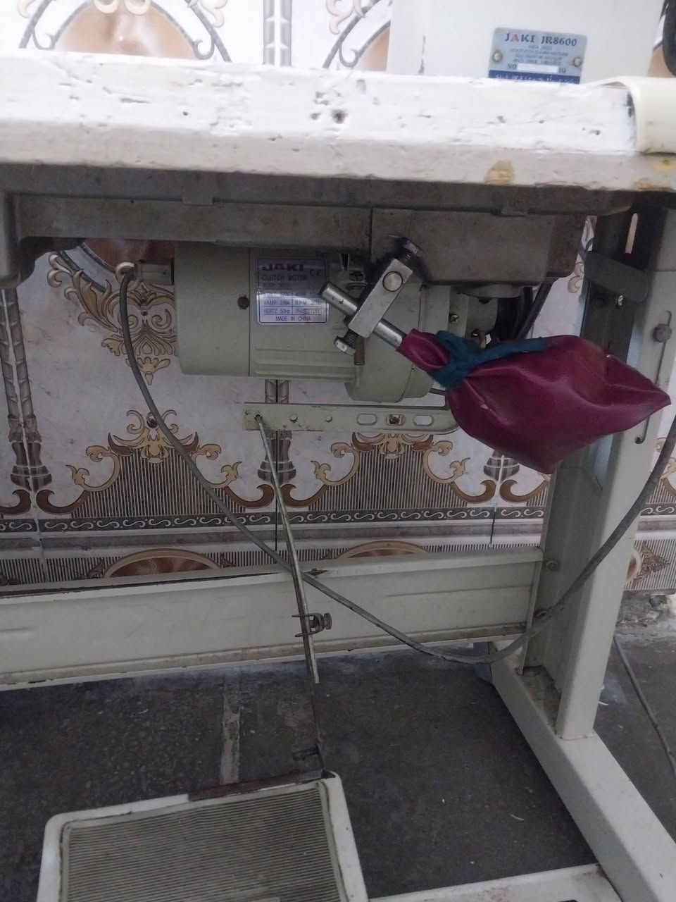 سلام عليكم مكينه جاك
نضيفه سعر ١٧٥ 
المكان الأمين ثانيه 
***********
