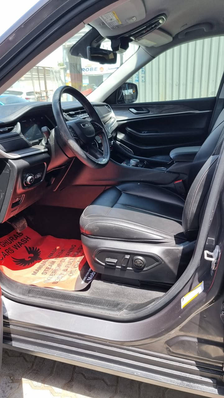 نوع السياره_ جيب كراند شيروكي لمتد 7 راكب
الموديل__  2023
الضرر _   تبديل جاملخات ٢ وبنيد بيهه صبغ ٤ قطع ابيع صبغ احزام
بدون ايرباك بدون شواصي بدون قماره،
صور الضرر_  بالمنشور 👇-
تفاصيل السياره _  حره بسمي تترقم جميع المحافظات،،،،
السعر  225 ورقه ..بيهه مجال قليل
موصفات السياره _. فول لمتد بدون فتحة
رادار 
تحكم فول
غرفه وكشنات جلد ملكي
اشاره مرئي
شاشه  كبيره كامره.
تحكم فول  
حجم المحرك ٣٦٠٠
ويل كب
كامره دواره
لايت زنون 
كشافات !!! 
السياره جديده جدآ !!! ماشيه ٢٠ الف 
وموصفات اخره فيها ..
__________________________^^
لاستفسار الاتصال 
*********** 
***********
وليد البهادلي،!!!!!
______________________
او زياره شركتنا الكائن في ميسان شارع  صلاة الجمعه "
                                     "《《《 الفرع الرئيسي》》》
                         ((((معرض ومزادات وليد للوارد الأمريكي))))
