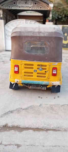 سلام عليكم تكتك للبيع 2018/12/26 تكتك مكفوله من ضربه وصبغ ومعجون خير من الله لا تنقيص ولا تبخير مرقمه باقي على استلام الوحات  سعر 5100 مكان الزعفرانيه الرقم ***********
