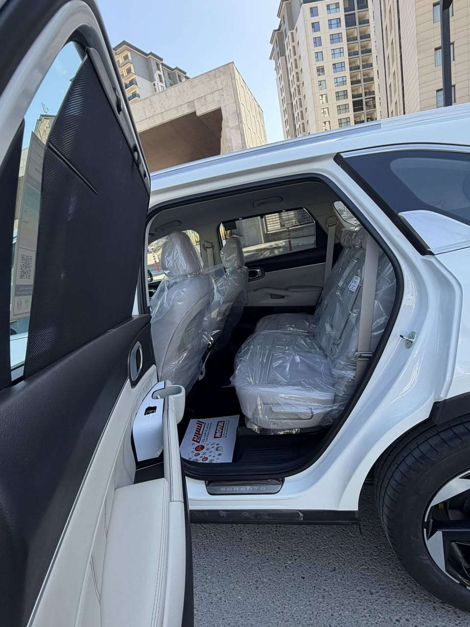 سورنتو2024. دبل كود
خليجي مكفوله كفاله عامه 
مواصفات فول قماره حديد  بغداد. ضمان الدوليه 
بيه. رصعتين. صغار بكد لاضفر فقط كع شخط باب خلفي بسيط كلش وعندي صورته ناشرها هم 
اناره محيطيه متعدده الالوان((( ماشيه25  الف))) 
لايت زنون عالي ناصي
لايت خلفي امامي LED
 بعده وضع الشركه سياره
محرك 6 سلندر
كير ماوس
كشنات كهربائي
هندبرك دكمه 
وضعيات قياده 
مساعده منحدرات 
جنطه كهرباء
تشغيل عن بعد 
بردات خلفيه
شاشه متصل  
شاحن وايرلس 
كيجات متغير الكتروني وعادي
نقطه عمياء
شاشه لمس متغير التحكم 
ستيرن فول تحكم
7راكب
الاناره الداخليه LED
دخول بصمه ذكي
حساس امامي
حساس خلفي
قبضات الباب الالمنيوم 
مري شفط
حاملات اكواب 
جام 4 AOT
تشغيل عن بعد..

السعر 295 ورقه
***********
