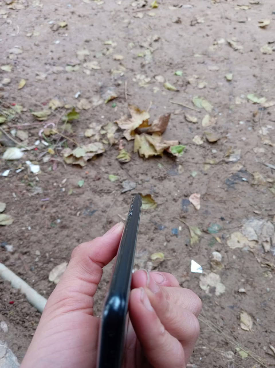 سلام عليكم رايد مراوس ايفون شاومي t11 برو 5g ذاكره 128رام 16 شاشه 120 هرتز فد شي بطاريه 5000 بلاد ما مبدل بي اي شي ببجي 90 فريم بسبب معالجه القوي سناب دراكون 888 تصوير يوصل 4k  بصمه جانبيه و  رقمي للاتصال *********** او خاص هم موجود
