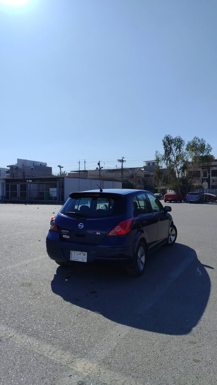السلام عليكم
للبيع نيسان فيرسا 2008 
المكينة 2000
الكير بي طبة ماعرف صراحة دهن وفلتر لو كير
تبريد شغال الحمدلله 
الغرفة نظيفة والداخل اسود ببيجي ودوشمته جلد اسود حفاظا عالكشنات
قاعدة فيت بم جديدة
قاعدة فيوزات كاملة حرف F جديدة
منظومة التبريد والراديتر نظيفة
بيها جراد بحواف البوب مال الجهة اليمين وبالبنيد اما الباقي سليم وموضحات بالصور

السيارة مكانها العامرية او ابوغريب حسب تواجدي 
السعر 58 وهذا رقمي *********** بس واتس اب
