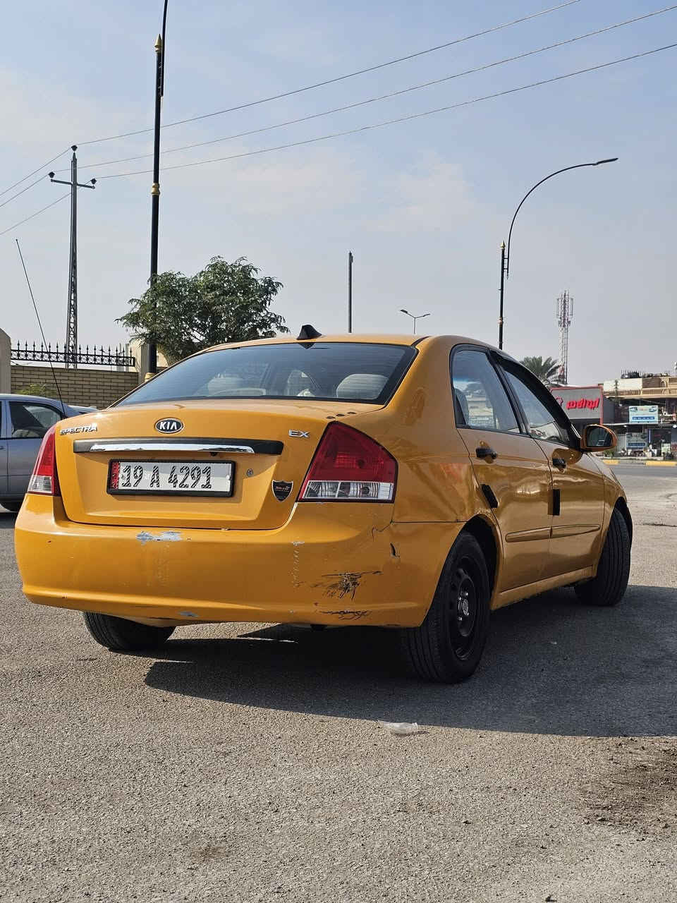 السلام عليكم سبكترا 2008 مكينه  2000 ضربتها بل باب 🚪 وكلشي موضح بلصور كدامك 70 وبيها مكال بصيط حك الجيه 
*********** اتصال خط وبي واتساب
