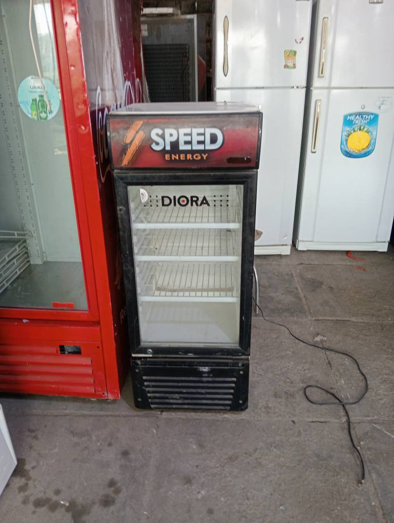 ع بركة الله يوجد لدينا عارضات عموديه وثلاجات  مستعمل اخو الجديد باسعار حلوه شرط الشغل والفحص ***********عنوان ناصريه شارع صلاة الجمعه مقابيل ساحه العمال سابقا ناصرية, ذي قار
