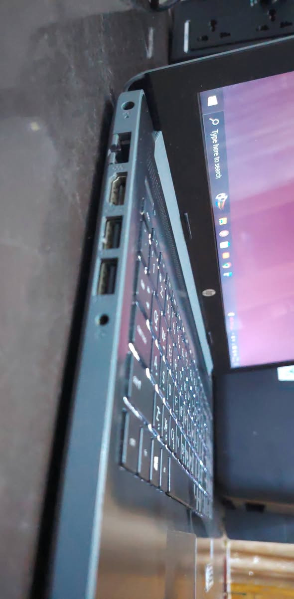 موديل: HP Laptop 15-da0xxx

المعالج: Intel Core i7-7500U (معالج قوي من الجيل السابع يعطي أداءً ممتازاً).

نظام التشغيل: 64-bit

بدون هارد 

السعر 250

الشاشة: 15.6 بوصة

الرقم للاتصال ***********
