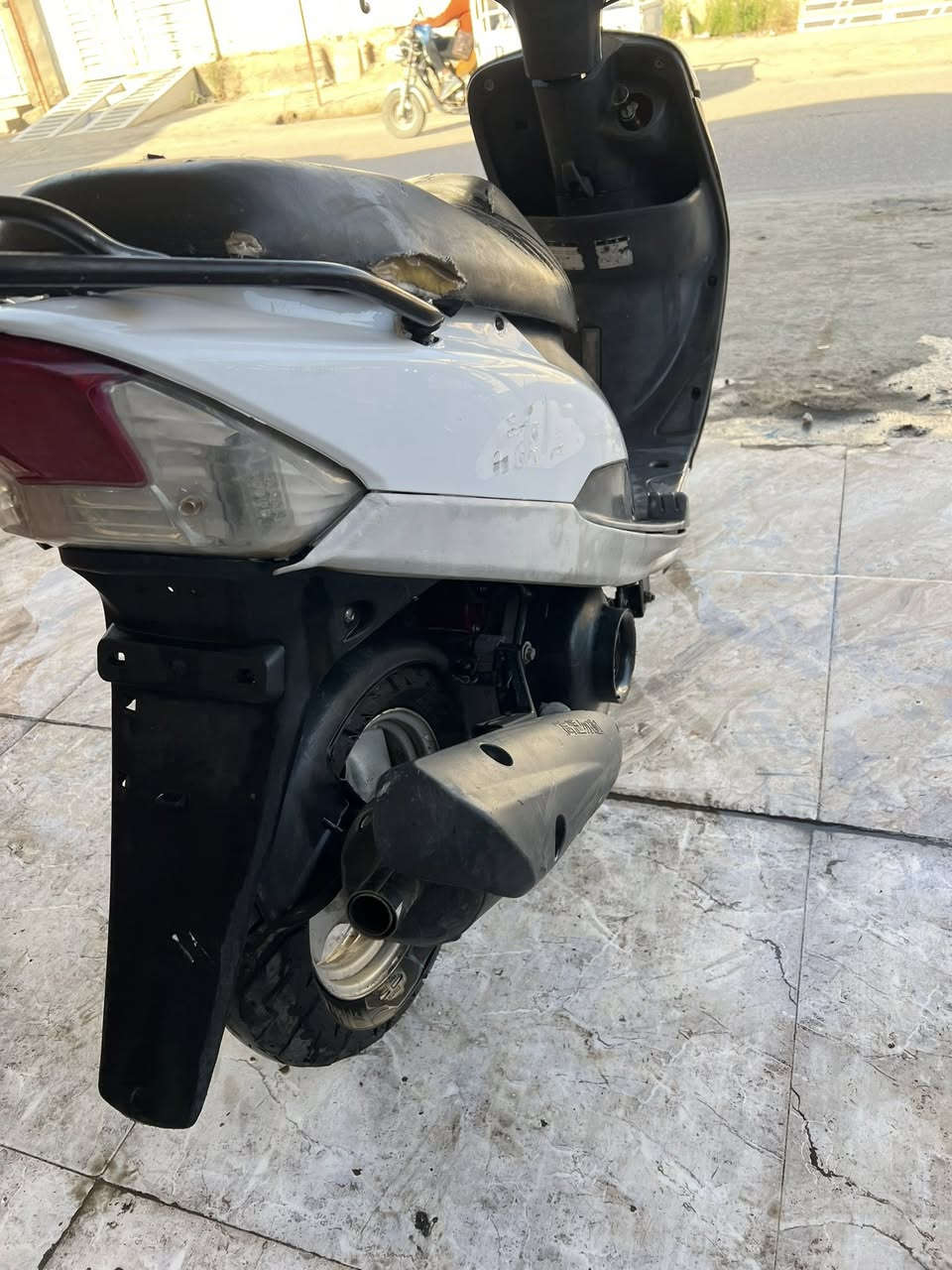 ماكس منغولي  عوزها باتري شغاله سلف هندر نهضه ومعدل مكينه ناعمه سعر ٣٠٠ سوق شيوخ ***********
