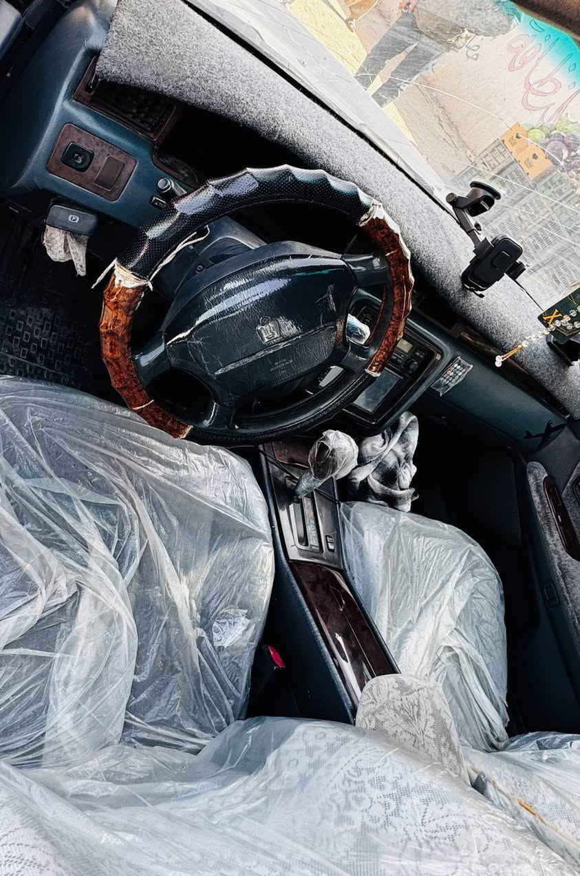 سلام عليكم راس ثور فلات موديل 96 كرستال سياره فتحه بلاديه دواخل الفين رقم انبار بسمي مشروع وين ميعجبك تحول سياره كفاله ماعد حوض مبدل فقط
مكان السبير والباقي كفاله عامه
78 وبيه مجال *********** تصال وخادم 
1.تخم تاير جديد قبل 7تيام شاده
2.كير ومكينه حاويه 3000 فيشتين
3. سستم سماعت ملكه وشاشه تاب
