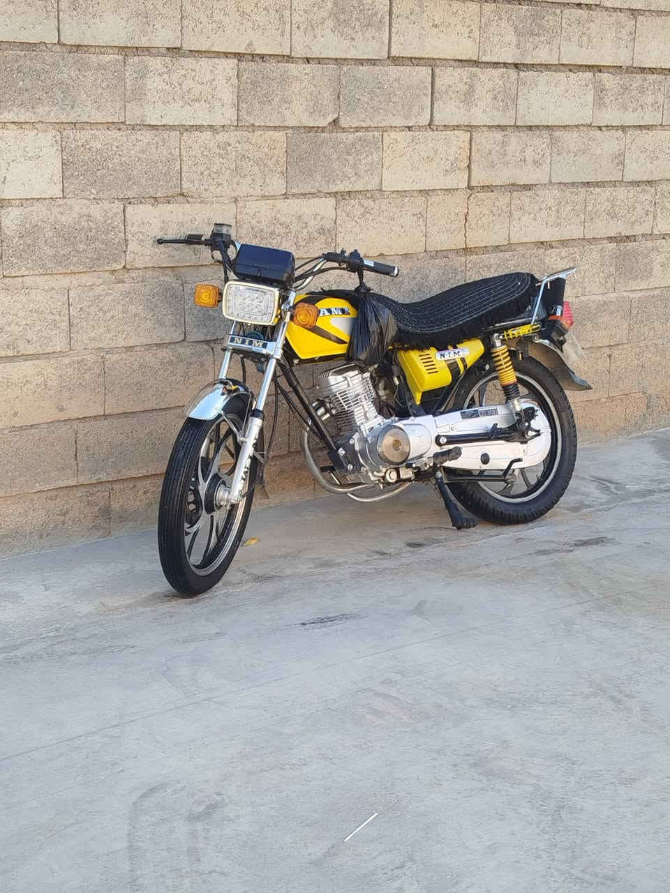 سلام عليكم دراجه نامه ايراني للبيع دراجه نضيف مثل ما موضح بالصورة موديل 2023 سعر خاص رقمي ***********0 مو شراي لا يراسل
