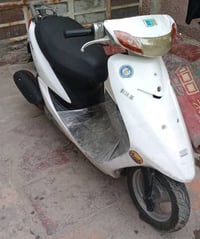 دراجه عصفوريه 60 سعر 250 وبيها مجال تشغيل سلف وهندر  07731720488