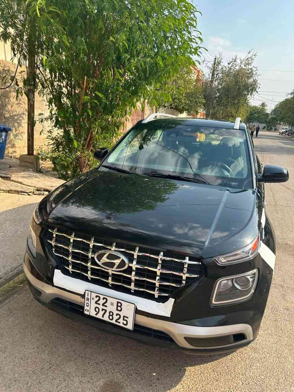 هونداي فينيو 

موديل 2023 

مكينا 1600 
4 سلندر 
مكينا وكير بشرط لا بخار ولا صوت ولا مفتوح 

السياره فوول موصفات عدا البصمه 
سقف سلايد 
حساسات كامل مدار السياره 
حساسات مراية جانبية 
شاشه كبير 
كامرا خلفي 
تسجيل صوت
تسجيل فيديو للمسار
تحكم سترين 
سياقه ذاتيه للمسار 
توقف ذاتي لصدم 

حادث السياره موضح بسونار 

السياره بسمي :

السياره ماشيه 65 الف 
رقم السياره اربيل دولي 
هزه جديد 
سنويه جديد لغاية 2029

سعره : 125 ورقه وبي مجال
السياره موجوده بكركوك

*********** كركوك, العراق
