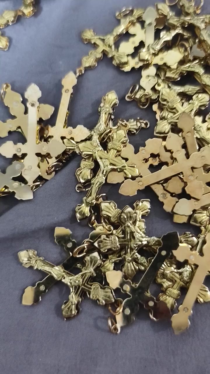 السلام عليكم..42 مدالية ذهبي لسيدنا المسيح


**إذا كنت صاحب هذا الإعلان وتريد حذفه لأي سبب، رجاءا أرسل رسالة إلى الدعم الفني**