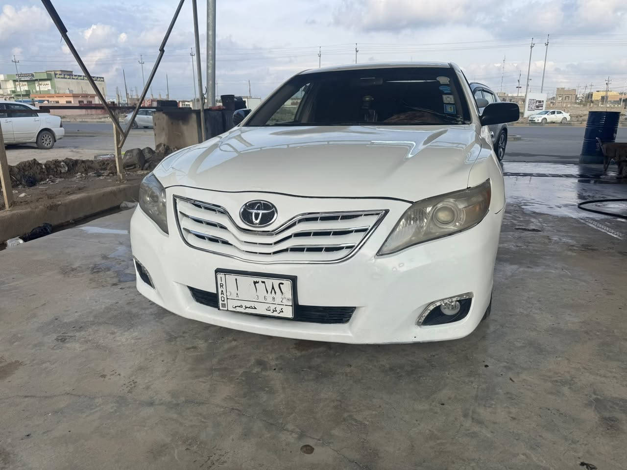 كامري 2007محدثه ٢٠١١
محرك ٦سلندر جديد 
كير اوتو جديد 
ويل 17 
صدر جديد 
السياره جاهز خير من الله بيها صبغ ٥ قطع ضرر بنيد وجاملغ 
مكاني بيجي ***********
