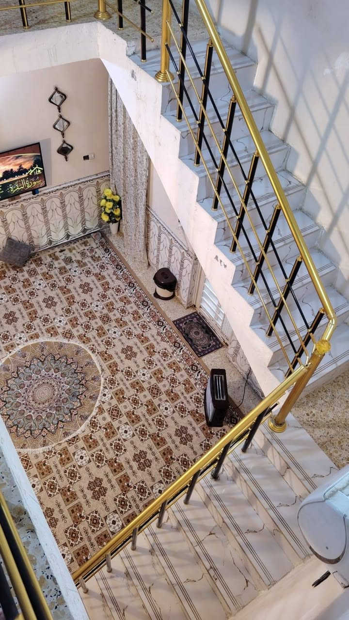 دار للبيع حقل لثاني نص قطعه بطول قاط ونص قريب على شارع لعيداويه غرفتين وصاله مفتوحه مامطلوب اسكان لبيت بلبدايه سعره وباقي لتفاصيل الاتصال على لرقع ***********
