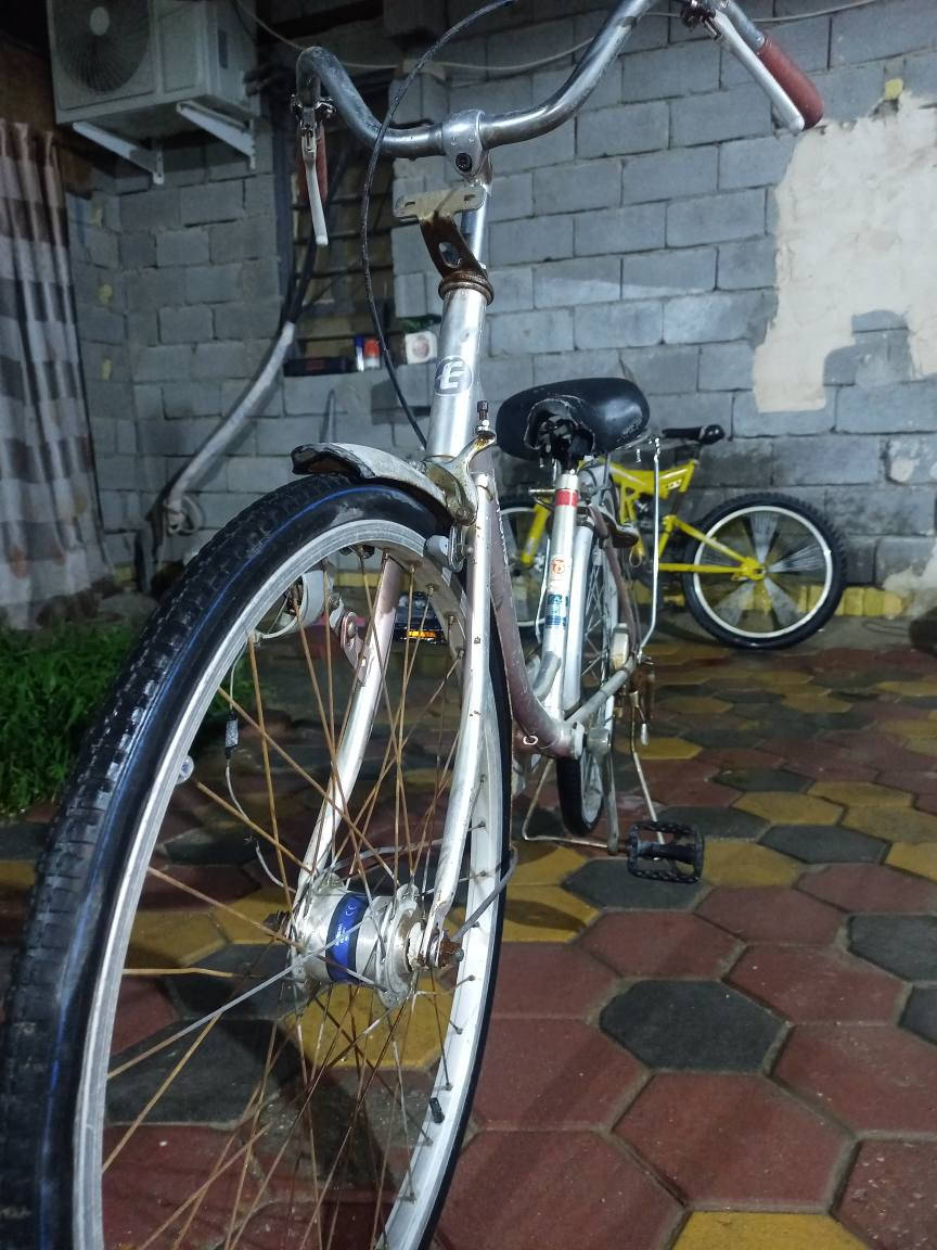 بايسكل للبيع🛑🛑
بناتي ياباني اصلي منزله حاويه موديل 21
سعر مناسب والشراي يجي خاص
عنوان ناصريه مركز 
رقم بي واتساب  ***********
