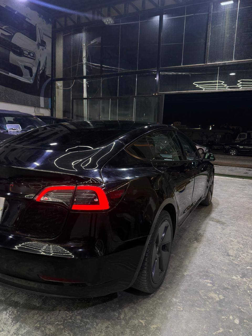 السلام عليكم اول شي نذكر رسول الله وأل بيته.
السياره تسلا وارد امريكي .
الوان: اسود
محرك السياره : كهربائي
السياره رقمه بغداد 
عداد المسافه 8000ميل
موديل السياره 2023.
حادثه : ثلاث قطع خلفيه فقط.
مواصفاتها تحكمت استيرن قياده ذاتيه عداد تحديد السرعه  كامره ليليه شاشه كبيره وفتحت سقف بني رامه وبيه كارتين وتنربط على التلفون السياره اونلاين وشاحنه وياه 32 امبير .
 صاحب المعرض1 علي الكرعاوي.                                         صاحب المعرض2 مصطفى شعبان.                                      رقم المعرض:***********. سعر السياره 165
